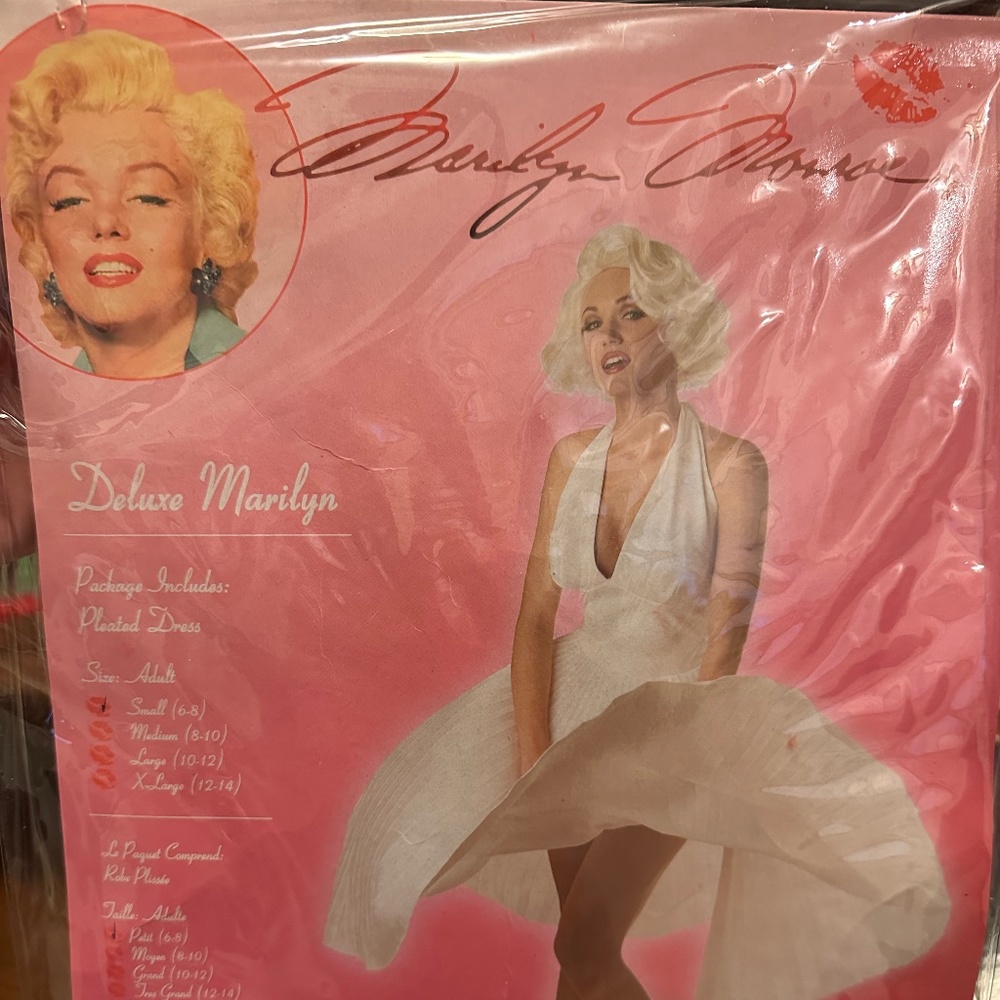 Deluxe Marilyn Monroe Halloween Costume